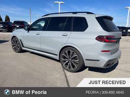 2024 BMW X7 M60i