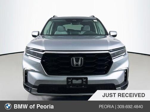 Gray 2023 Honda Pilot Touring 8-Passenger