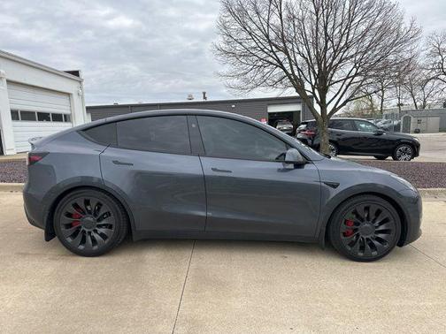 2023 Tesla Model Y Performance Dual Motor All-Wheel Drive