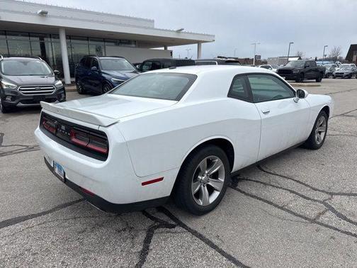 2022 Dodge Challenger SXT