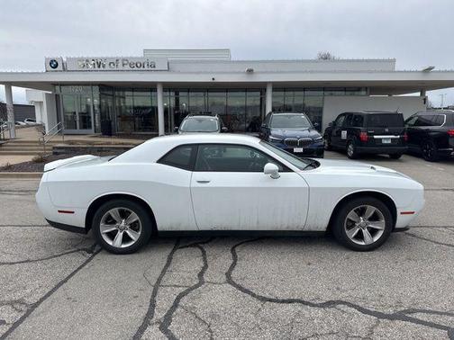 2022 Dodge Challenger SXT