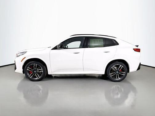 Alpine White 2026 BMW X2 xDrive28i