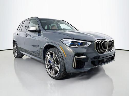 2022 BMW X5 M50i
