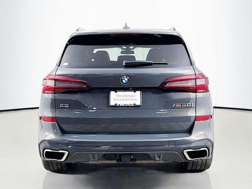 2022 BMW X5 M50i