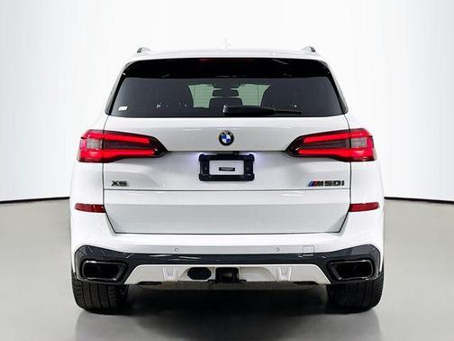 2021 BMW X5 M50i