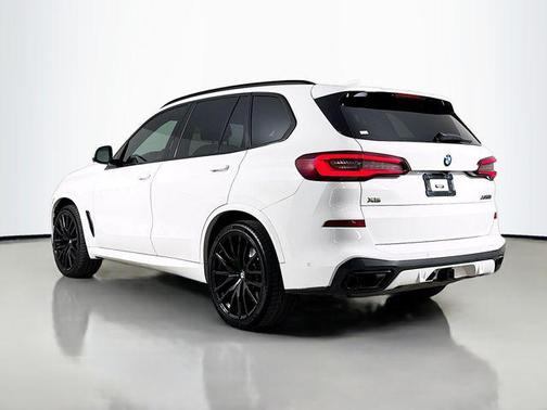 2021 BMW X5 M50i