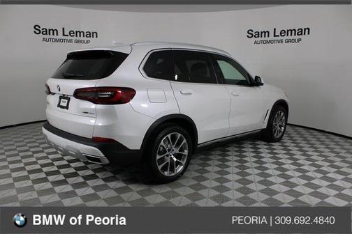 Mineral White Metallic 2022 BMW X5 xDrive40i