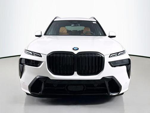 Alpine White 2026 BMW X7 xDrive40i