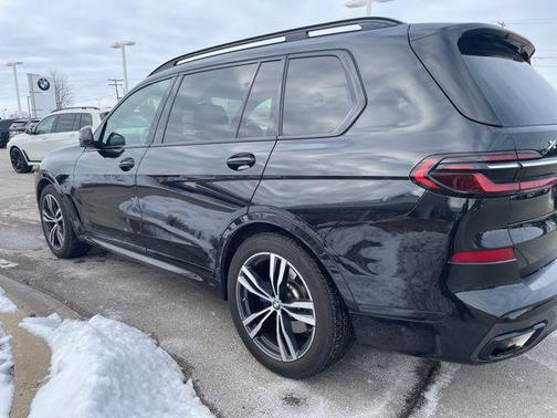 2023 BMW X7 xDrive40i