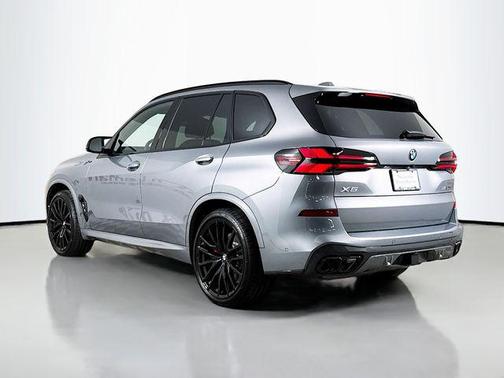 2026 BMW X5 M60i