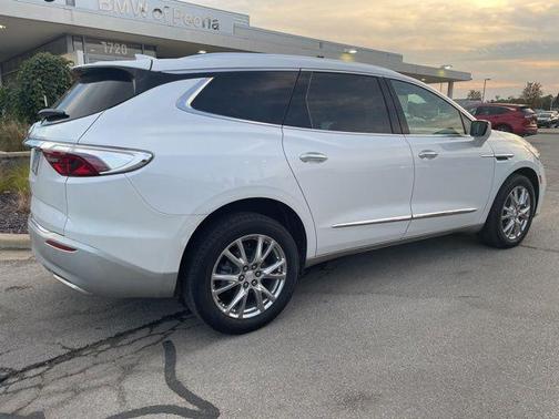 2022 Buick Enclave AWD Essence