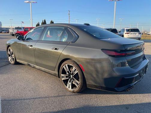 2023 BMW 760 i xDrive