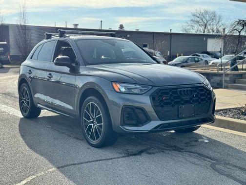 Daytona Gray Pearl Effect 2022 Audi SQ5 3.0T Premium Plus