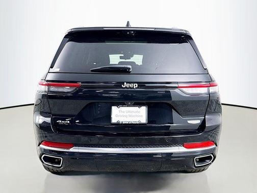 2023 Jeep Grand Cherokee Summit
