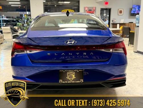 2021 Hyundai ELANTRA SE