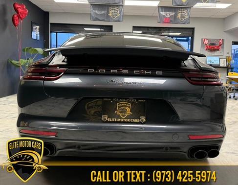 2019 Porsche Panamera 4