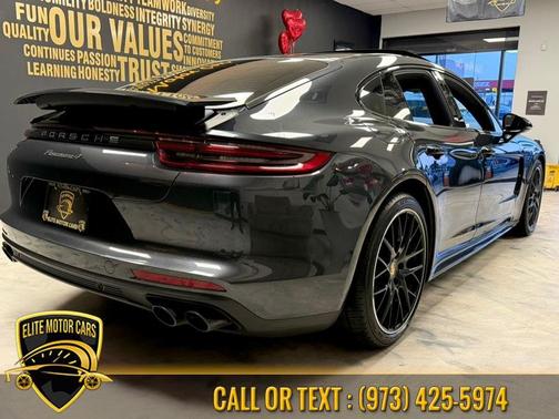 2019 Porsche Panamera 4