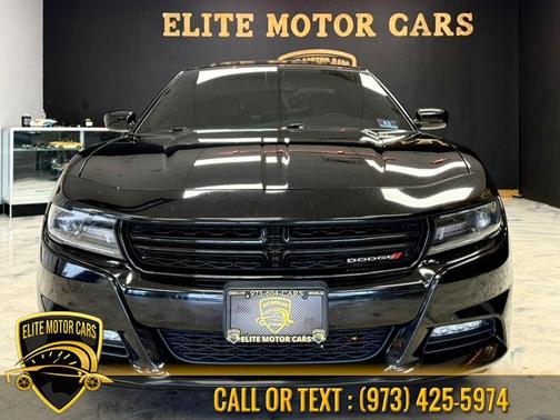 2017 Dodge Charger SXT