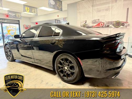 2017 Dodge Charger SXT