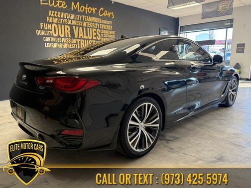 2017 INFINITI Q60 3.0T Premium