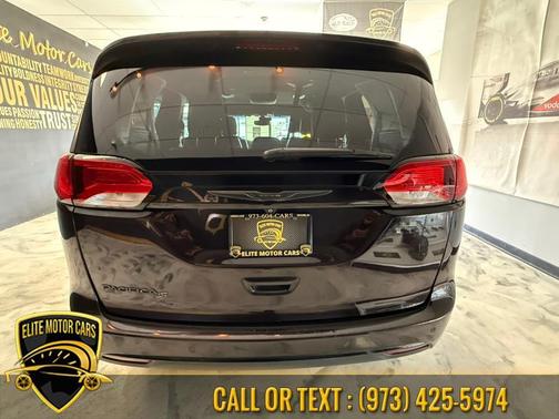 2018 Chrysler Pacifica Touring-L