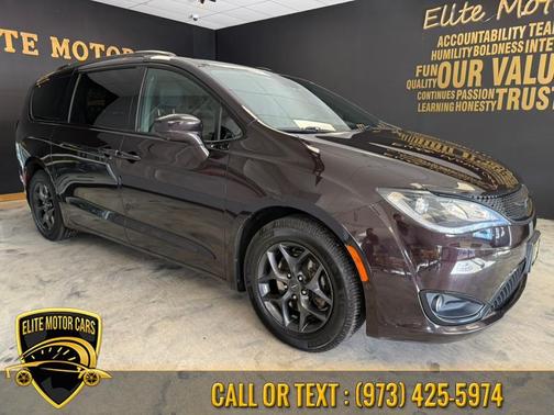 2018 Chrysler Pacifica Touring-L