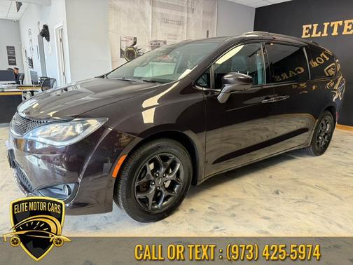 2018 Chrysler Pacifica Touring-L