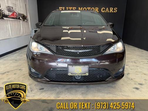 2018 Chrysler Pacifica Touring-L