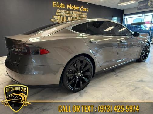 2015 Tesla Model S P85D