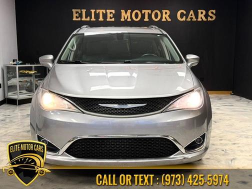 2018 Chrysler Pacifica Touring-L