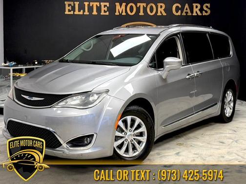 2018 Chrysler Pacifica Touring-L