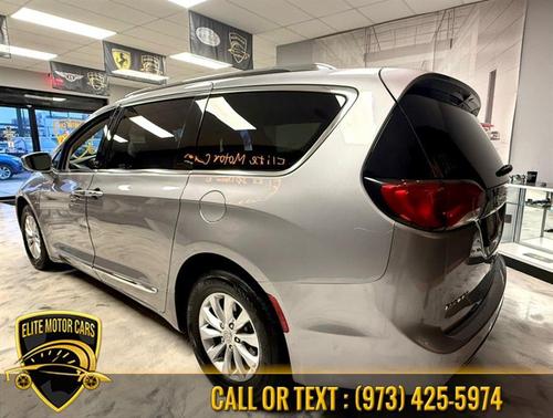 2018 Chrysler Pacifica Touring-L