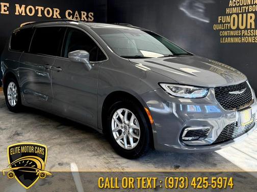 2022 Chrysler Pacifica Touring L