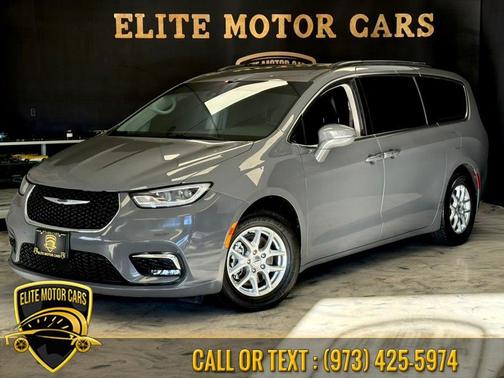 2022 Chrysler Pacifica Touring L