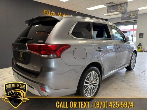 2022 Mitsubishi Outlander PHEV SEL