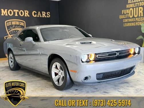 2019 Dodge Challenger SXT