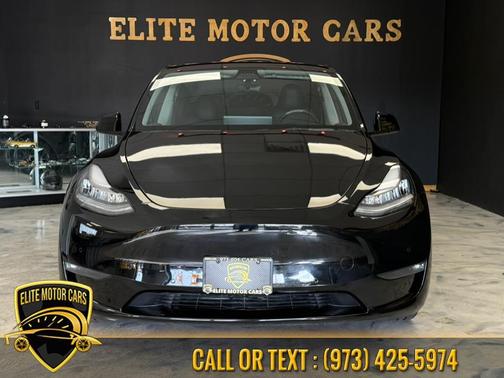 2022 Tesla Model Y Long Range Dual Motor All-Wheel Drive