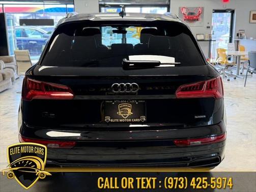 2020 Audi Q5 45 Titanium Premium