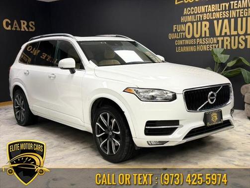 2016 Volvo XC90 T6 Momentum