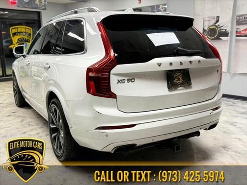 2016 Volvo XC90 T6 Momentum