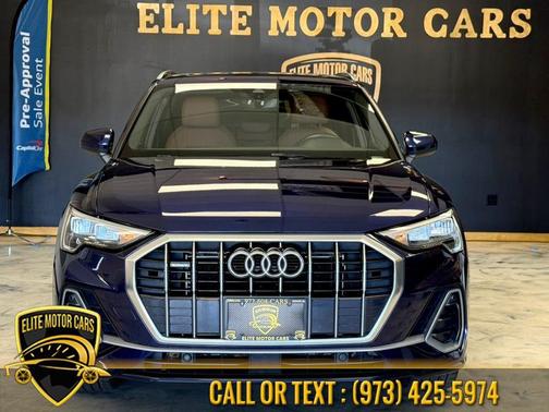 Navarra Blue Metallic 2022 Audi Q3 45 S line Premium