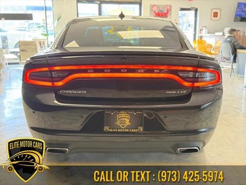 2015 Dodge Charger SXT