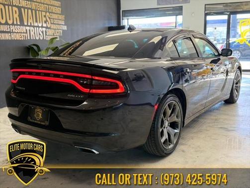 2015 Dodge Charger SXT