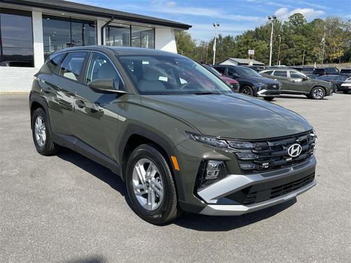 2026 Hyundai TUCSON SE