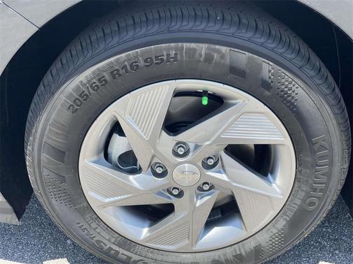 2025 Hyundai SONATA SE