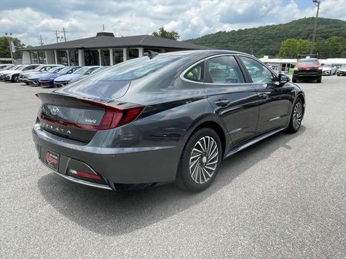 2023 Hyundai SONATA Hybrid SE
