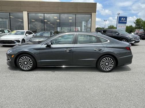 2023 Hyundai SONATA Hybrid SE