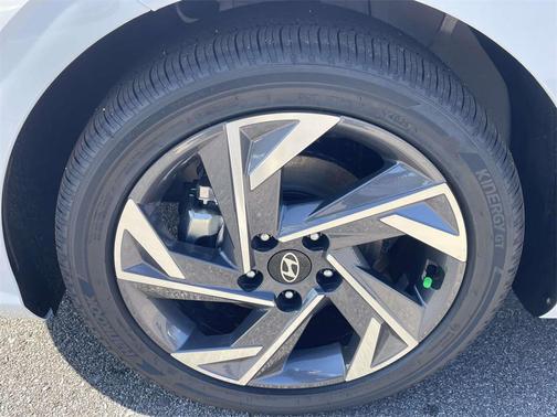 2026 Hyundai ELANTRA HEV Limited