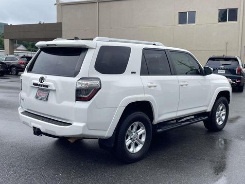 Super White 2016 Toyota 4Runner SR5