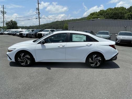 2025 Hyundai ELANTRA Sport